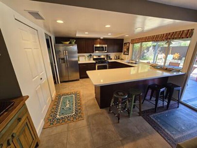 Building Photo - Beautiful Eastside Home Won't Last!!! Must See!!!