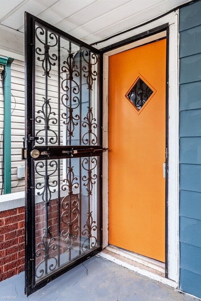 Building Photo - 2 br, 1 bath House - 2320 Hoyt Ave