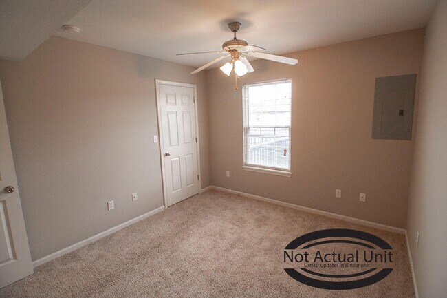 Building Photo - 3922 Snowy Owl Dr