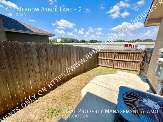 Building Photo - 622 Meadow Arbor Ln
