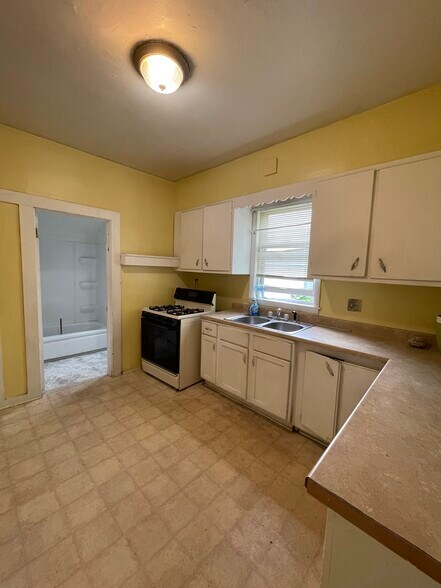 Kitchen View 1 - 750 8th St