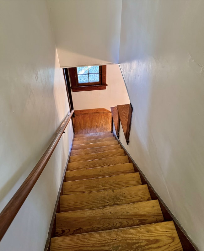 Building Photo - 513 N Dunn St