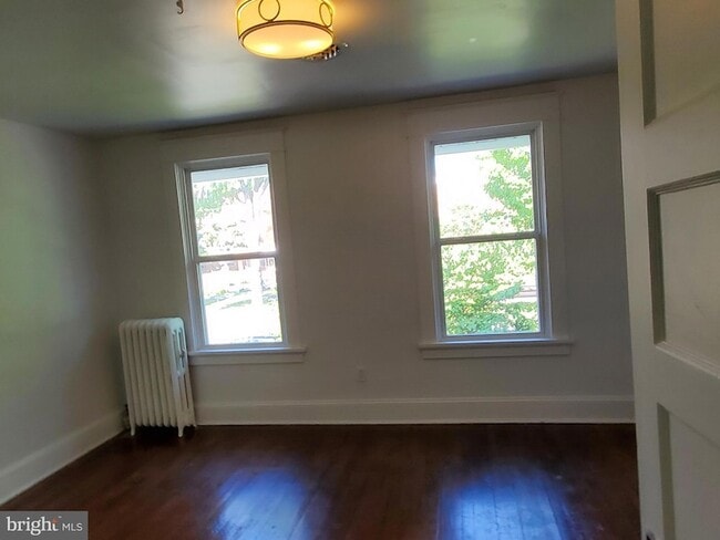 Building Photo - 608 Trail Ave