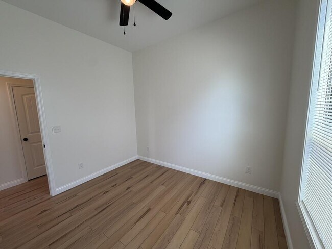 Building Photo - 227 Curdsville Rd