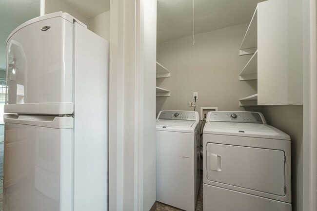 Building Photo - Krug 1201-1203