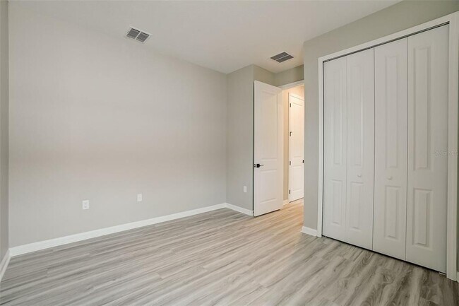 Building Photo - 1016 Griffon Ave