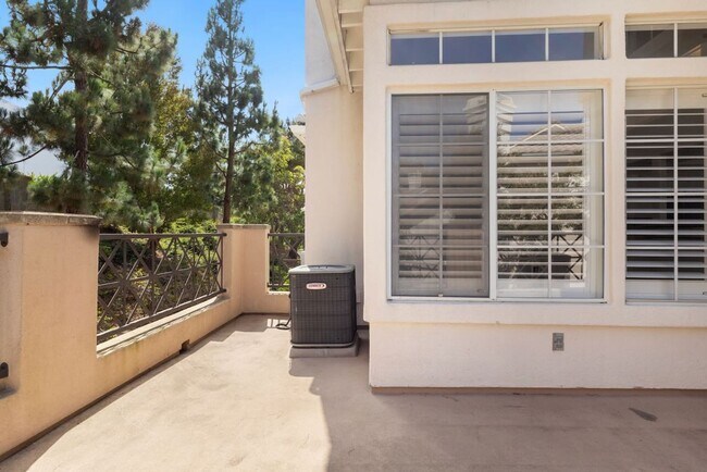 Building Photo - Spacious Laguna Niguel 3 Bed 2 Bath Condo Near Dana Point Harbor