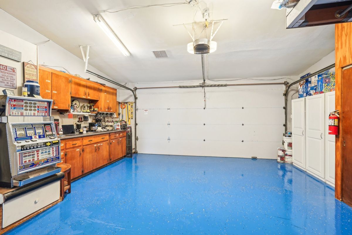 Building Photo - 210 Lemonwood Ave