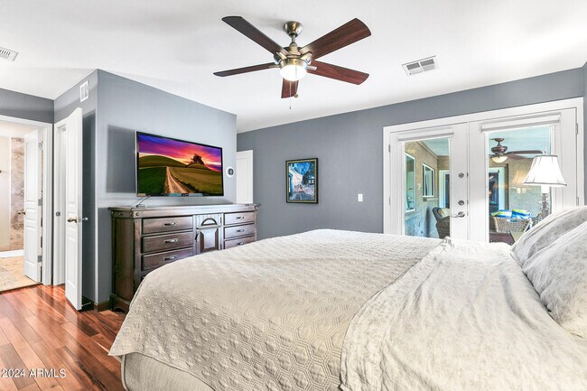 Building Photo - 8532 E San Bruno Dr