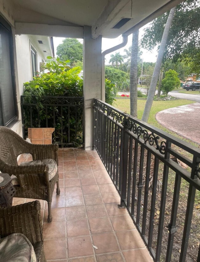 Building Photo - 475 NE 113th St