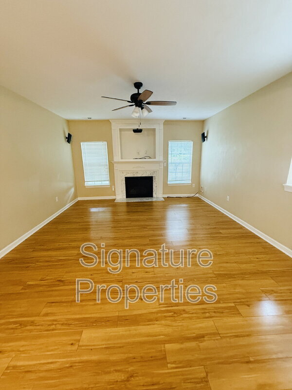 Building Photo - 712 Tallahassee Dr