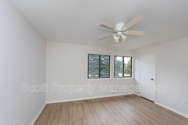 Building Photo - 113 Bourbon Ct