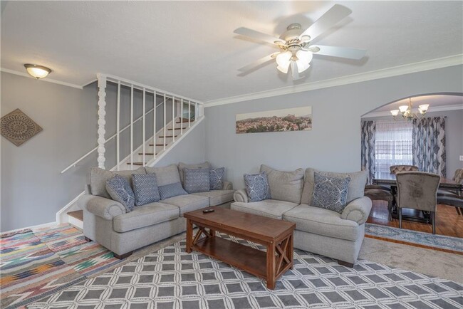 Building Photo - 359 Bleacker Rd