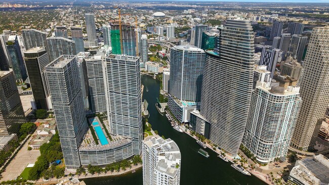 Building Photo - 465 Brickell Ave