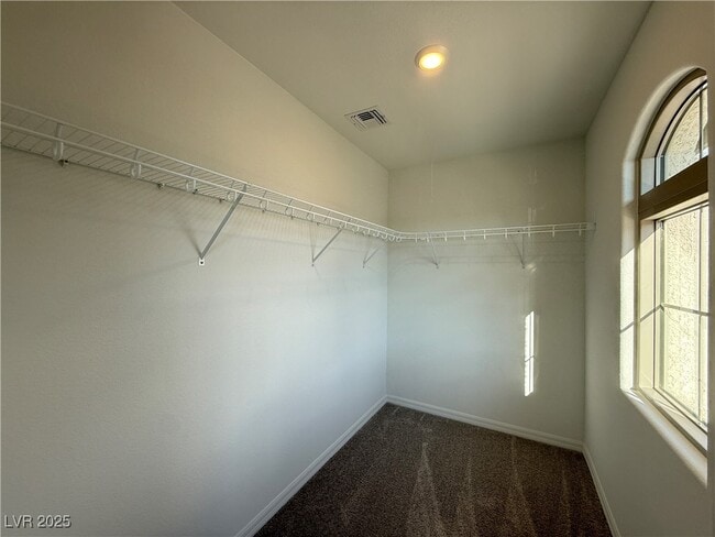 Building Photo - 7516 Castlegreen Ave