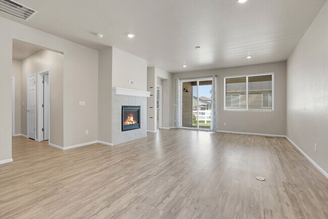 Building Photo - 997 Goldenrod Pkwy