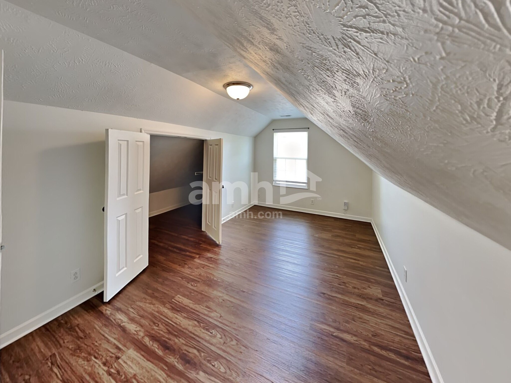 Building Photo - 1419 Westview Dr