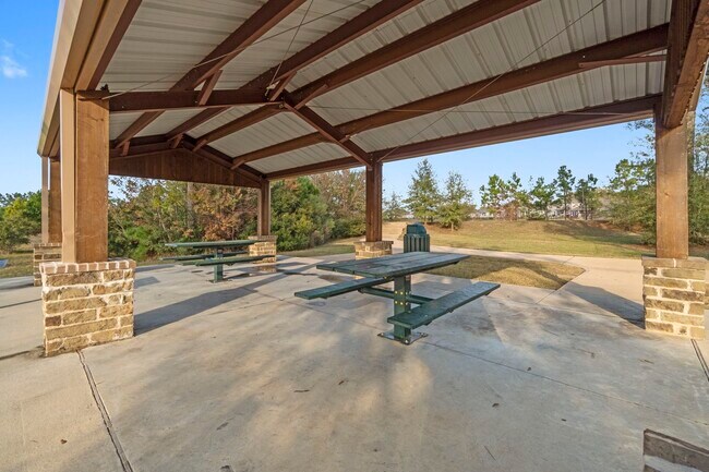 Building Photo - 16031 Tallis Dr