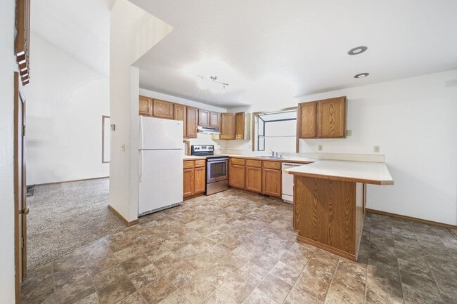 Building Photo - MOVE IN READY! Lake Forest home - 3 bedrooms - North Thurston School District