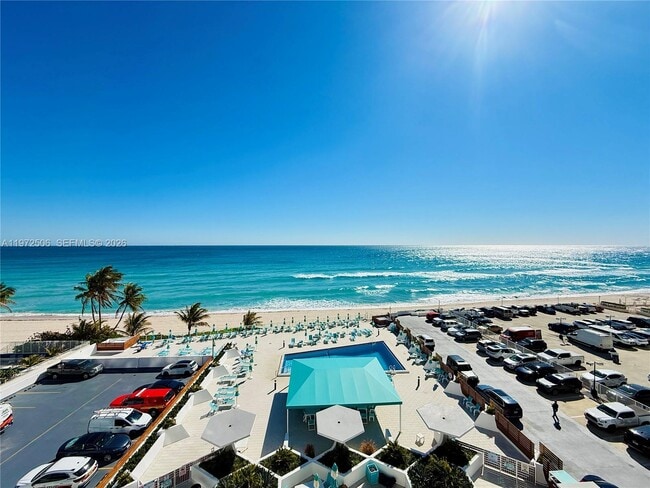 Building Photo - 3140 S Ocean Dr