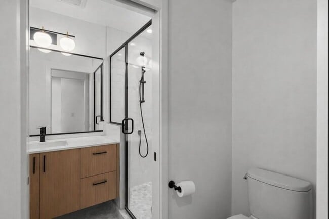 Building Photo - 10350 Wallingford Ave N