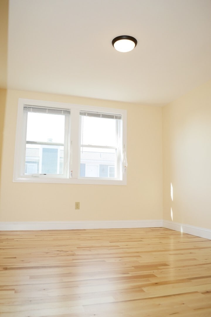 Building Photo - 158 North St