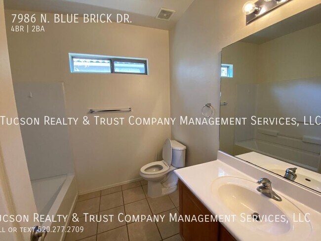 Building Photo - 7986 N Blue Brick Dr