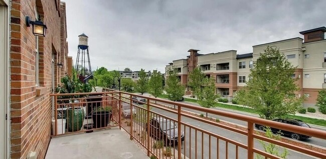 Building Photo - 5453 Water Tower Promenade
