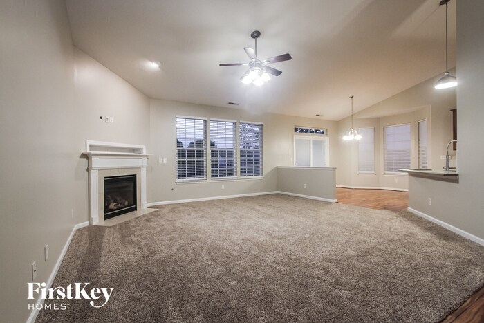 Building Photo - 1545 Old Thicket Ct