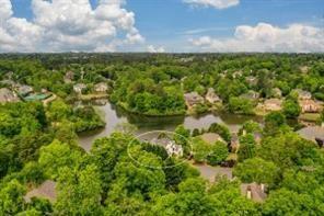 Building Photo - 675 Falls Lake Dr