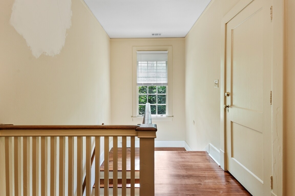 Building Photo - 315 E 45th St