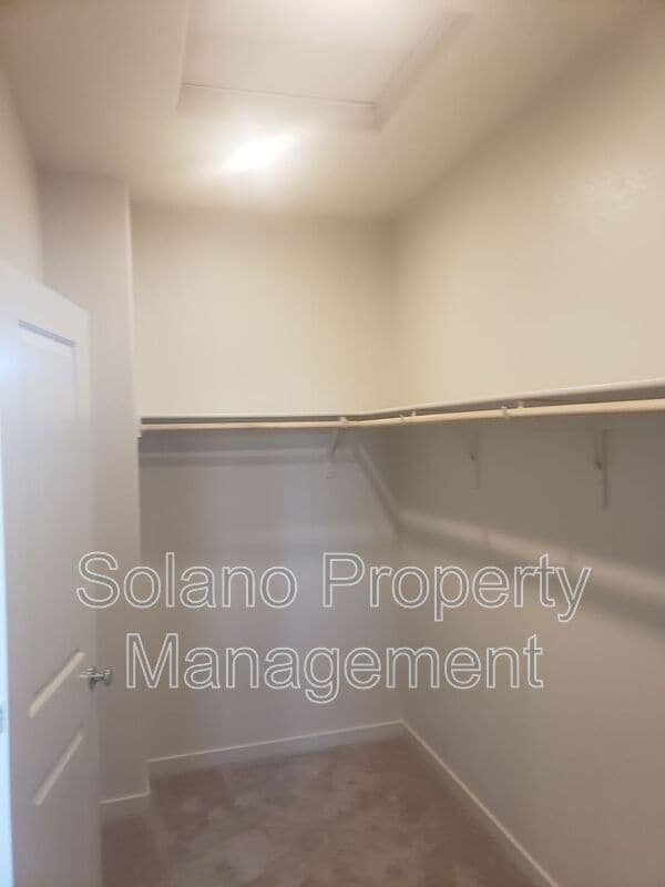 Building Photo - 2940 Sugar Pne St