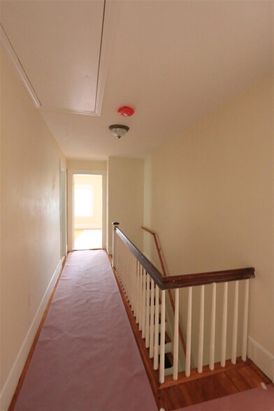 Building Photo - 14 Bay State Ave