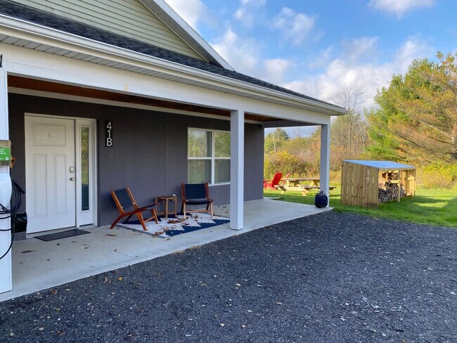 Building Photo - 41 A Comfort Rd