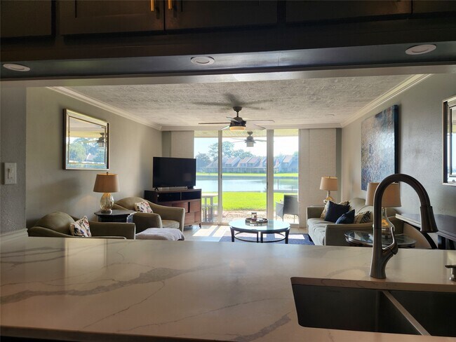 Building Photo - 12600 Melville Dr