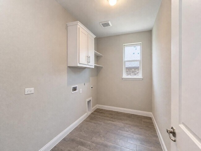Building Photo - 1017 Greencove Dr