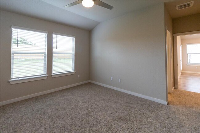 Building Photo - 325 Coda Xing