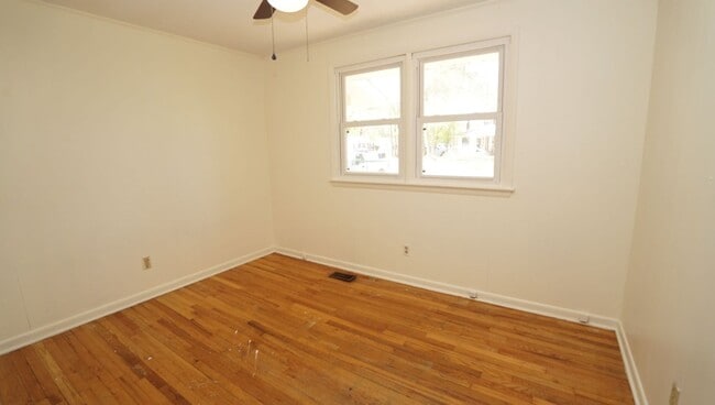 Building Photo - 1008 Hendricks Ave