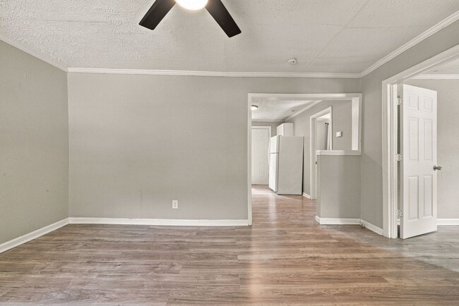 Building Photo - 1202B Cline Ave