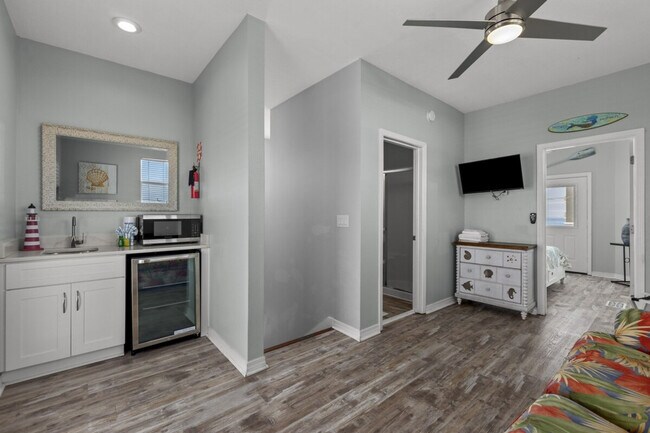 Building Photo - 2809 Scenic Hwy 98