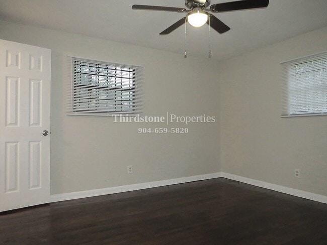 Building Photo - 2761 Floradale Dr S
