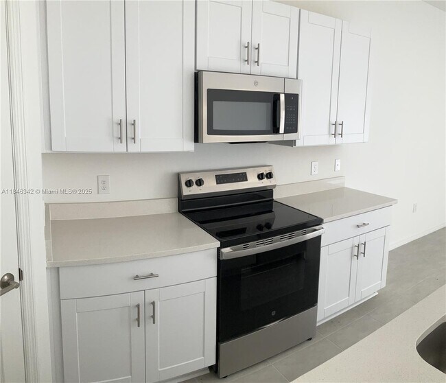 Building Photo - 5140 Quakers Pl