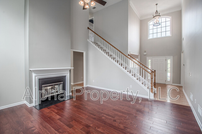 Building Photo - 515 Adeline Ct
