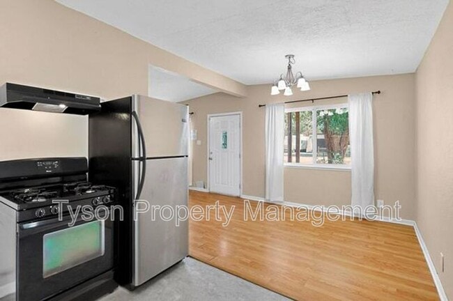 Building Photo - 5932 Avenida La Barranca NW