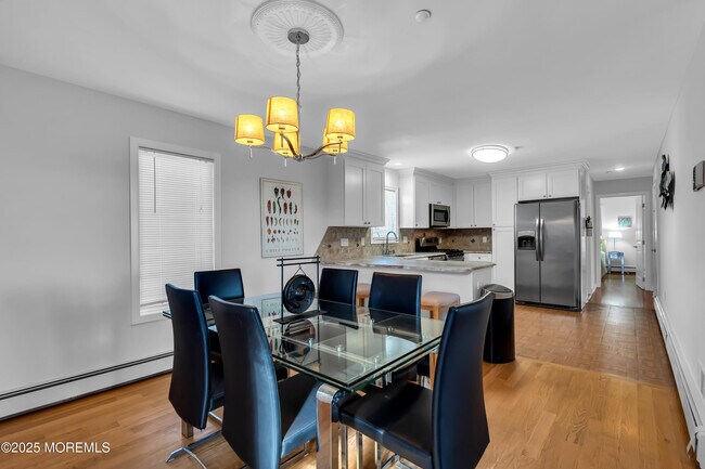 Building Photo - 913 N Ocean Ave