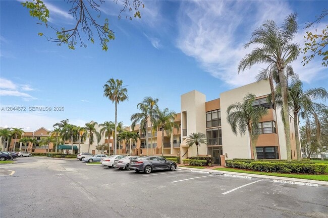 Building Photo - 7250 Fairfax Dr