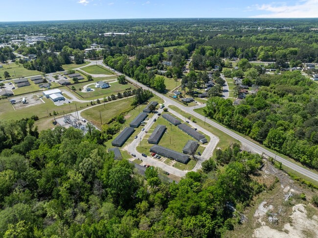 Building Photo - Riverview - Building 10 (31-34)