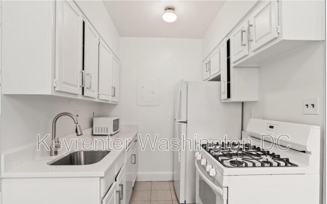 Building Photo - 4491 MacArthur Blvd NW