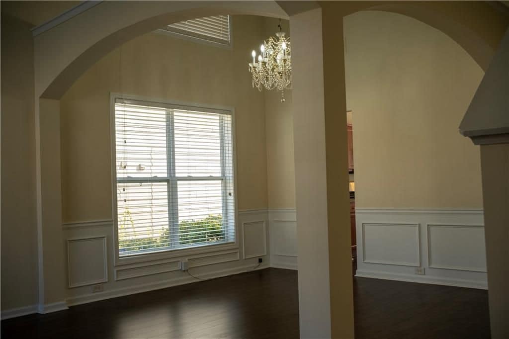 Building Photo - 2279 White Alder Dr NE