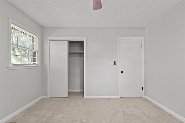 Building Photo - 507 Clift Dr
